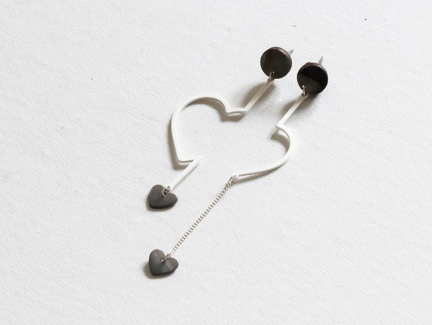 Big Metal London 2066 Corin Asymmetric Shell Heart Earrings Silver - stylecreep.com