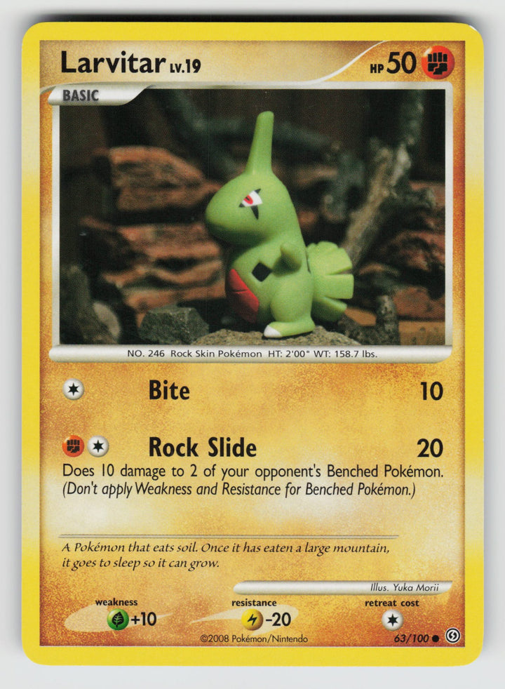 63/100 Larvitar Stormfront - Normal - (D)