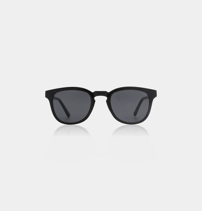A Kjaerbede Sunglasses Bate Black