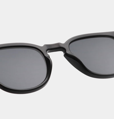 A Kjaerbede Sunglasses Bate Black