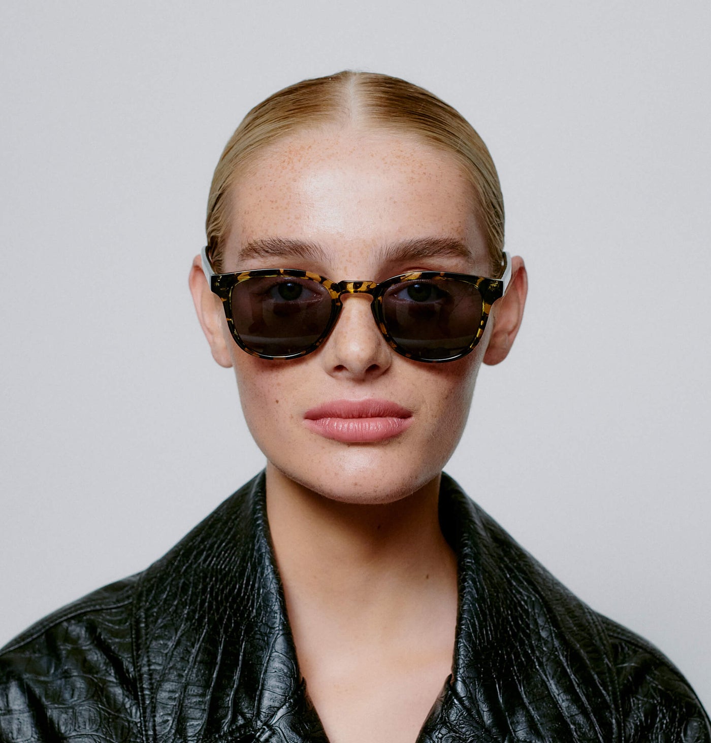 A Kjaerbede Sunglasses Bate Black Yellow Tortoise - stylecreep.com
