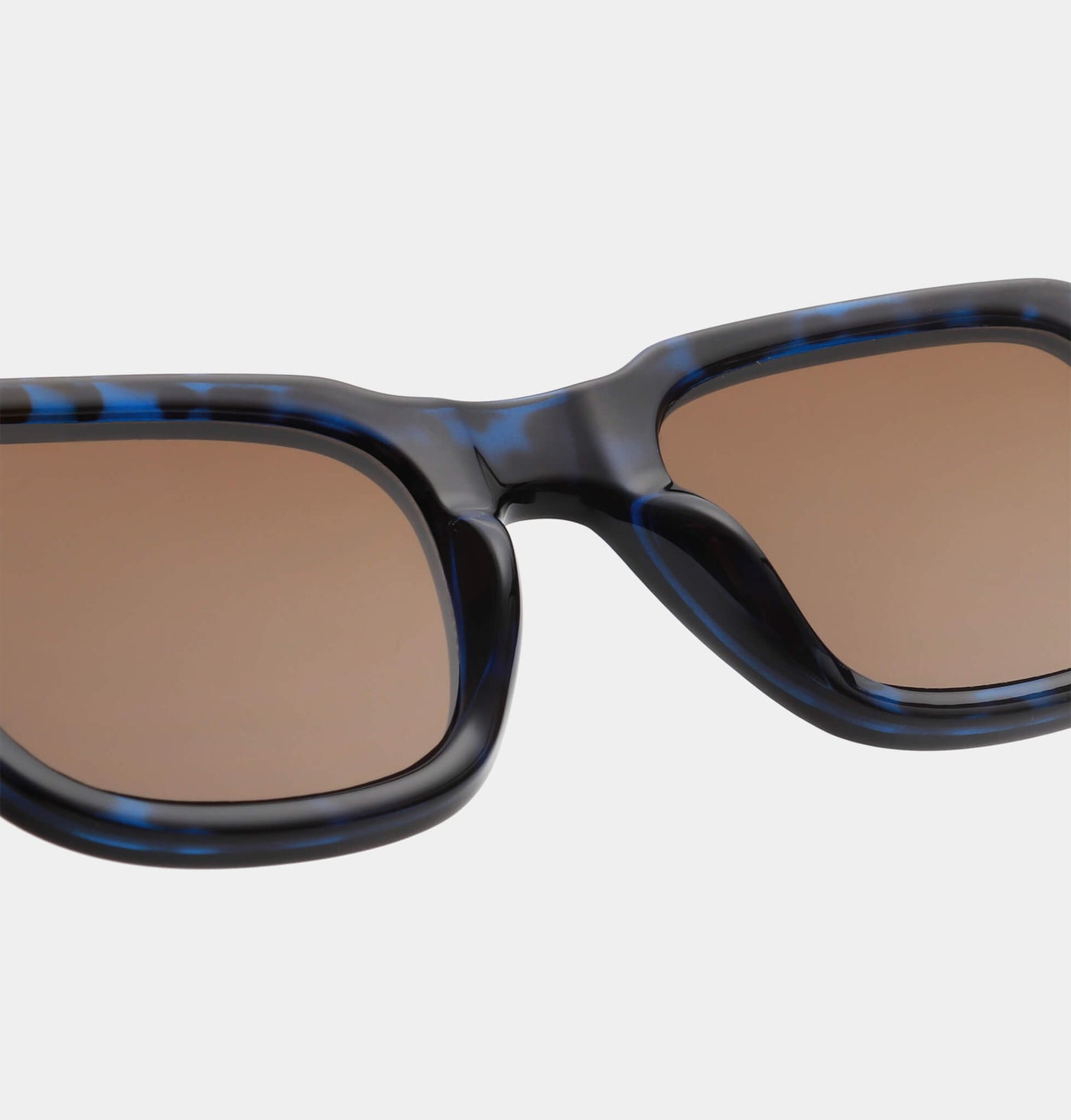 A Kjaerbede Sunglasses Halo Demi Blue - stylecreep.com