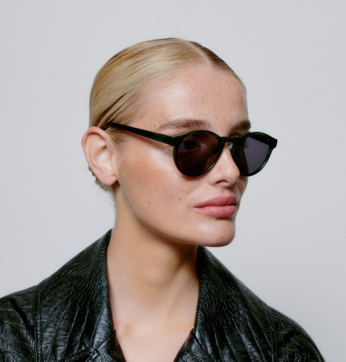 A Kjaerbede Sunglasses Marvin Green Marble Transparent - stylecreep.com